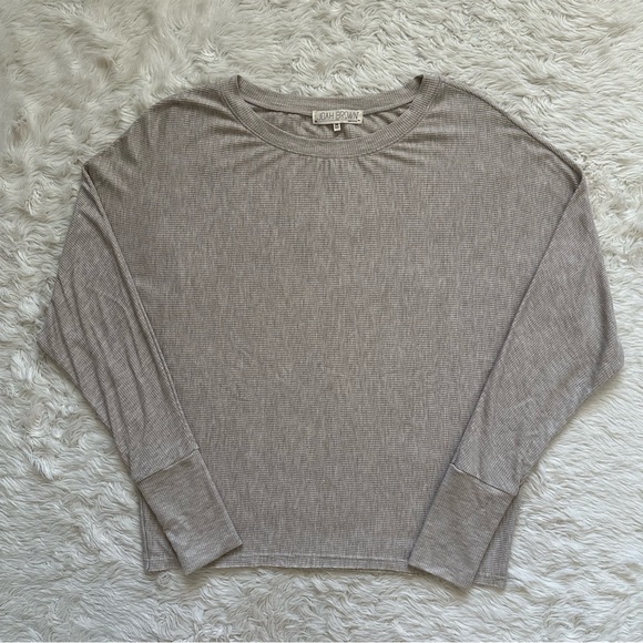 Joah Brown Top Vital Long Sleeve Ribbed Neutral Sz One Size - Picture 2 of 13